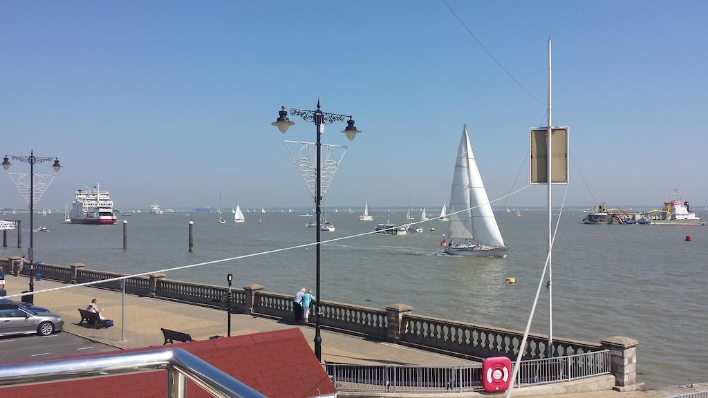 Gray'S Inn Cowes  Ngoại thất bức ảnh